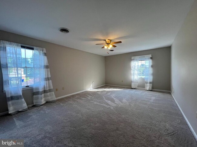 Building Photo - 7313 Coventry Dr