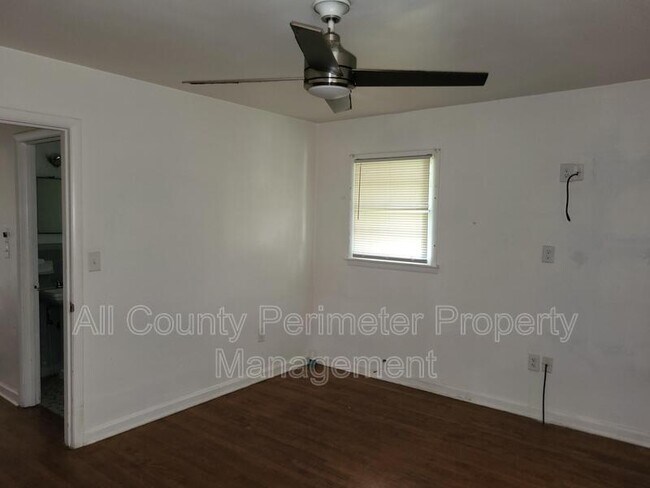 Building Photo - 1879 Chapman Ave