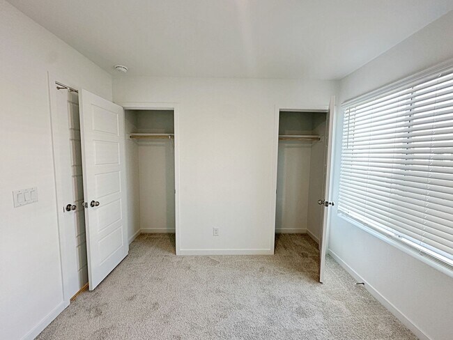 Building Photo - BRAND NEW BUILD! 2 BEDROOM TOWNHOME!