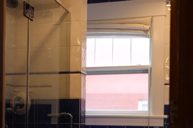 Second Floor Bathroom - 82 Hungerford Terrace