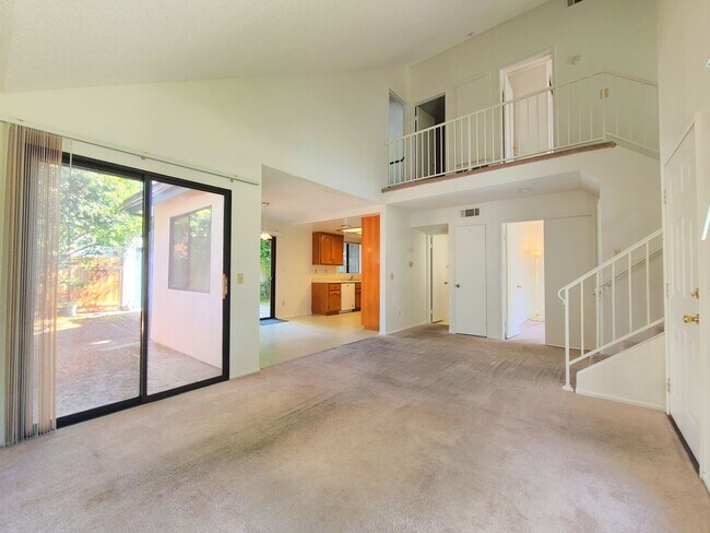 Building Photo - 10844 Pepper Way