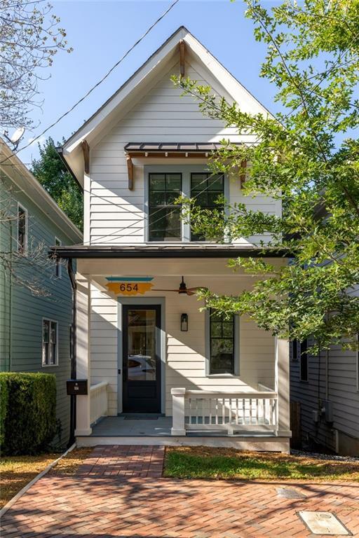 Building Photo - 654 Woodward Ave SE