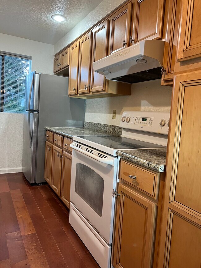 Primary Photo - 12729 NE 144th St