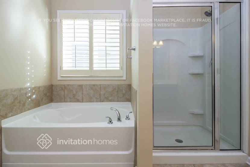 Building Photo - 921 Upland Ives Dr