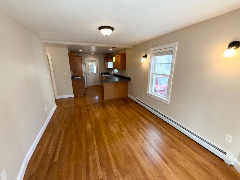 Building Photo - 28 Olney St