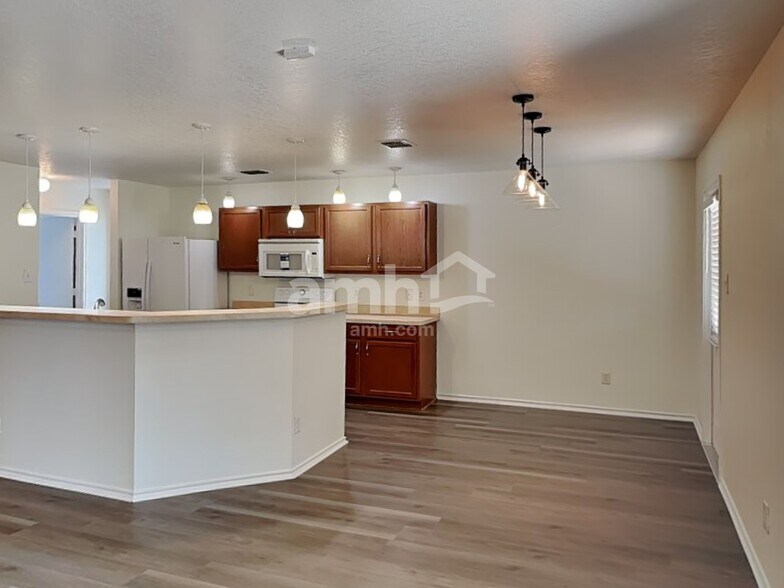 Building Photo - 1534 Prairie Rock