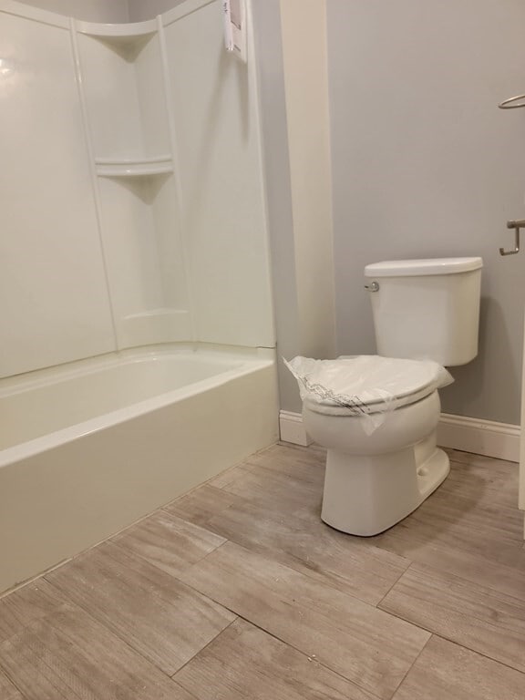 Building Photo - 946 Warren Ave