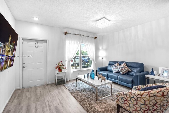 Building Photo - 9925 NW 57th Manor