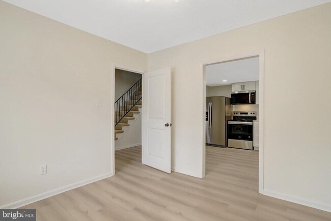 Building Photo - 4112 Century Ct