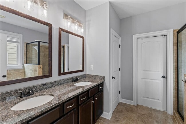 Building Photo - Stunning 3 Story Home in Crawford Creek