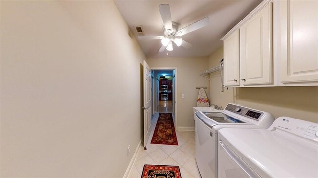 Building Photo - 100 Highlands Ridge Pl SE