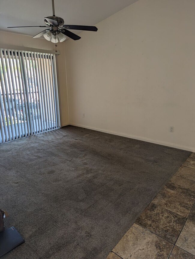 Building Photo - AMENITIES! Upstairs 1 Bed/ 1 Bath at Villl...