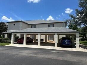 Building Photo - 13046 Village Chase Cir