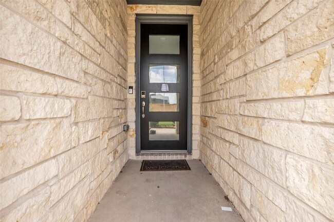 Building Photo - 17822 Carnation Gln Dr