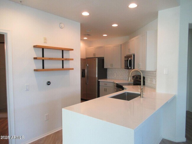 Primary Photo - 11640 N Tatum Blvd