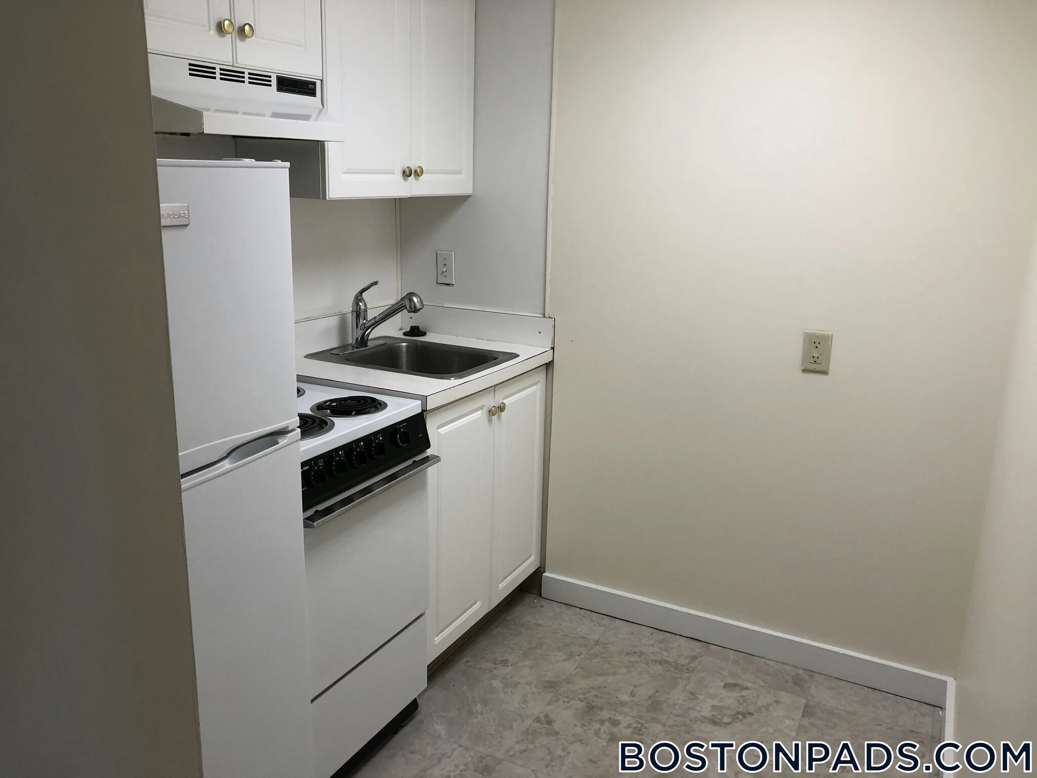 Building Photo - 62 Boylston St