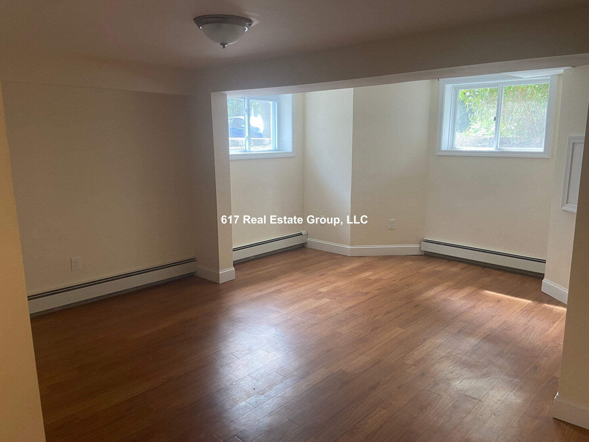 Building Photo - 381 Harvard St