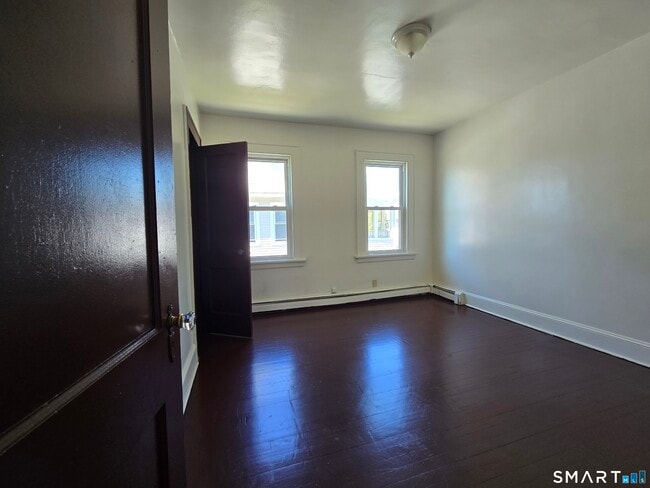 Building Photo - 125 Hollister Ave