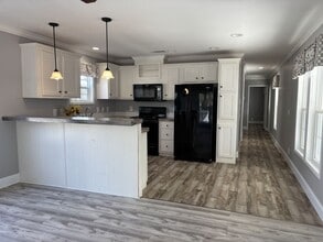 Building Photo - 2323 NW 46th Ct