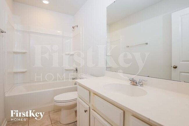 Building Photo - 210 Firewheel Ct