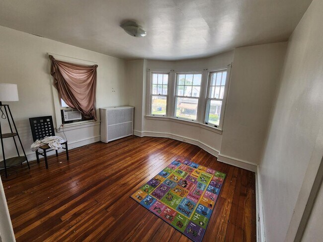 Building Photo - 2310 Hoffer Ave