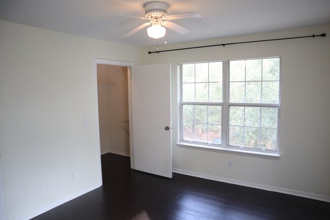 Building Photo - 7701 Timberlin Park Blvd