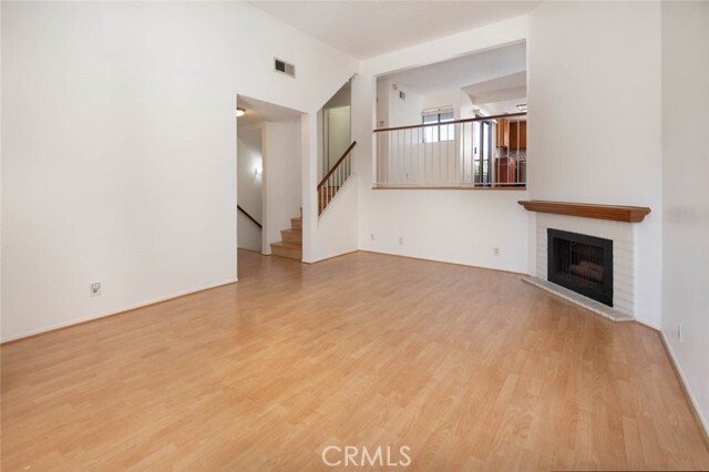 Building Photo - 549 W 220th St