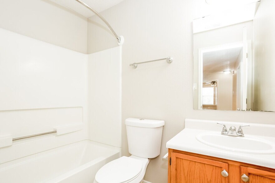 Building Photo - 9117 Cherry Grove Ct