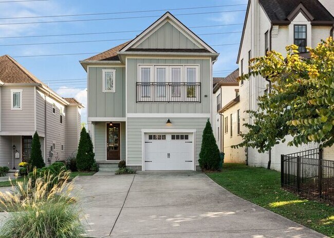 Primary Photo - Stunning Home in Melrose 12 South Area...D...