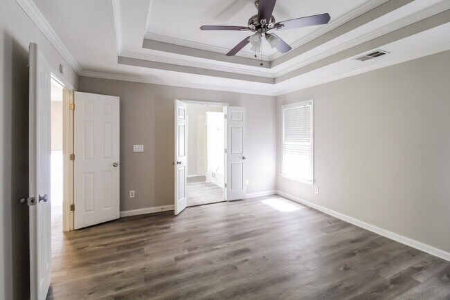 Building Photo - 974 Cavesson Terrace