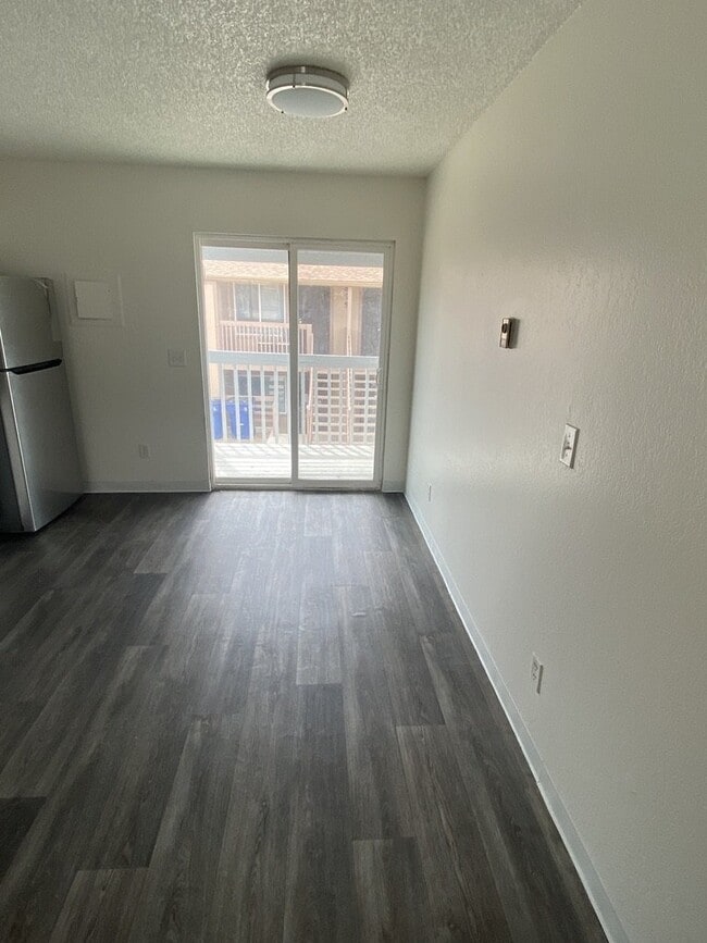 Building Photo - "Cozy 2-Bed Retreat with Charm!"