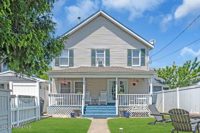 Primary Photo - 608 Lareine Ave