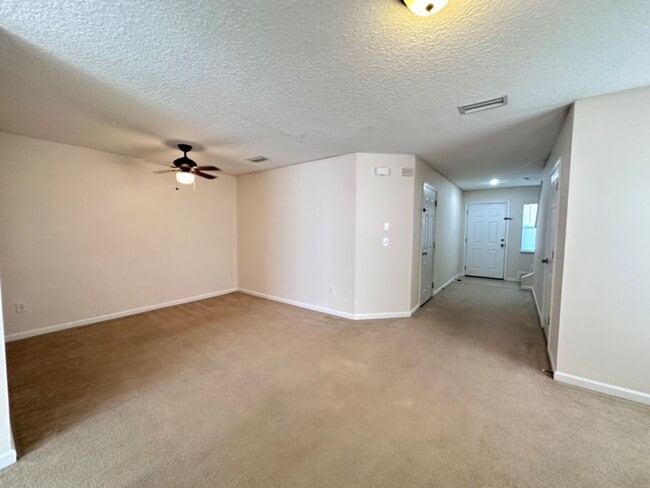Building Photo - Move-in ready in Fleming Island Plantation