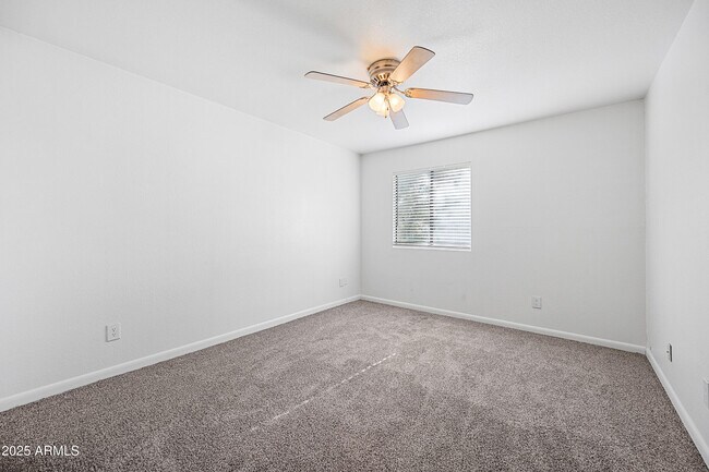 Building Photo - 5995 N 78th St