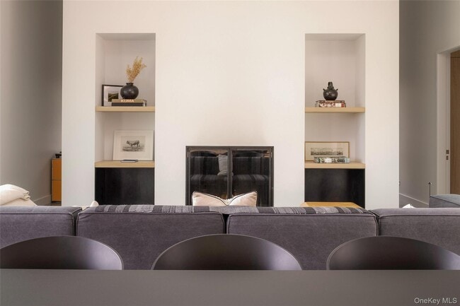 Building Photo - 279 Tompkins Rd