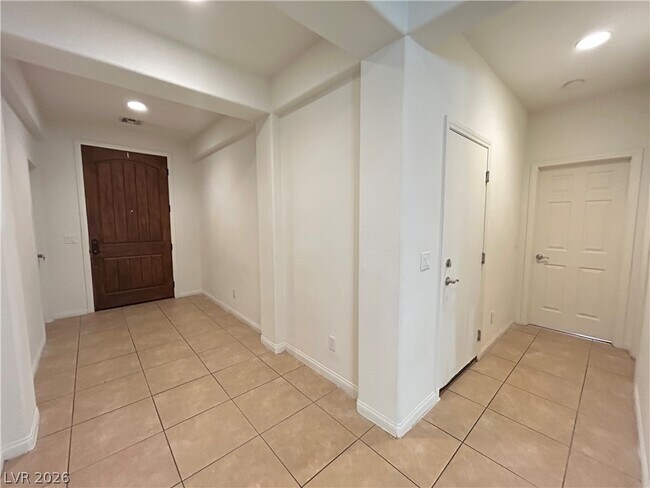 Building Photo - 1030 Via Nandina Pl