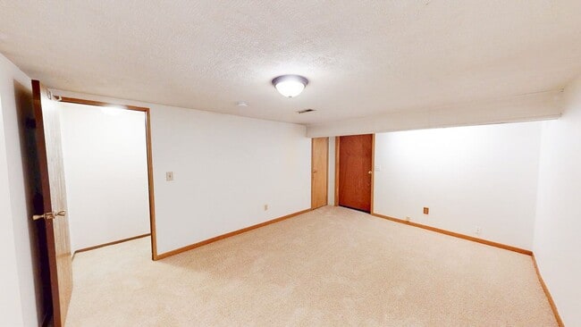 Building Photo - 5067 Stoneybrook Blvd