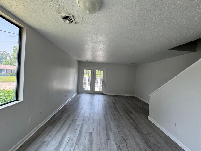 Building Photo - 4807 Little River Rd