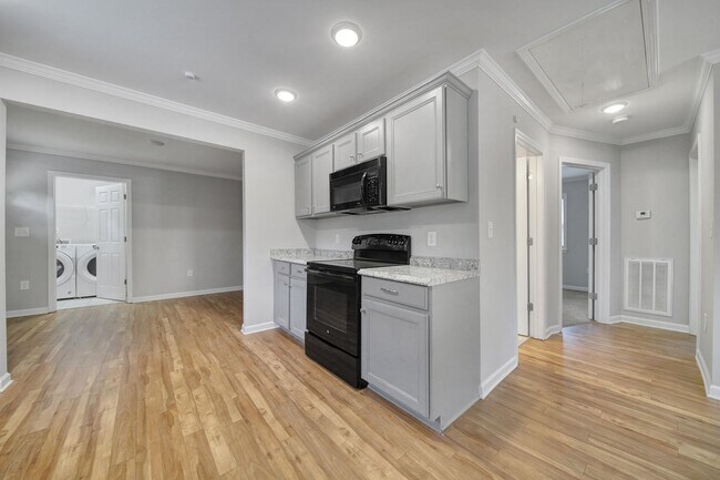 Building Photo - Beautiful Brick Home With Large Driveway