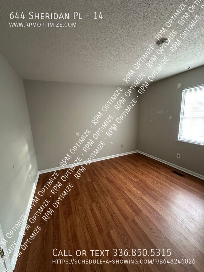 Building Photo - 644 Sheridan Pl