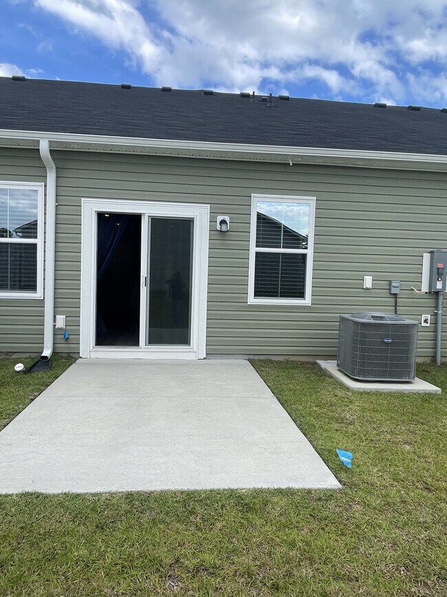 Building Photo - 504 Sea Sparrow St