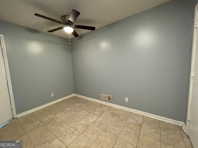 Building Photo - 5568 Rock Garden Ct NW