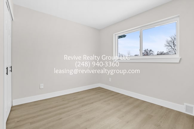 Building Photo - 32112 Pembroke St