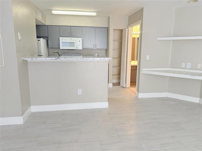 Building Photo - 2214 Grand Cayman Ct