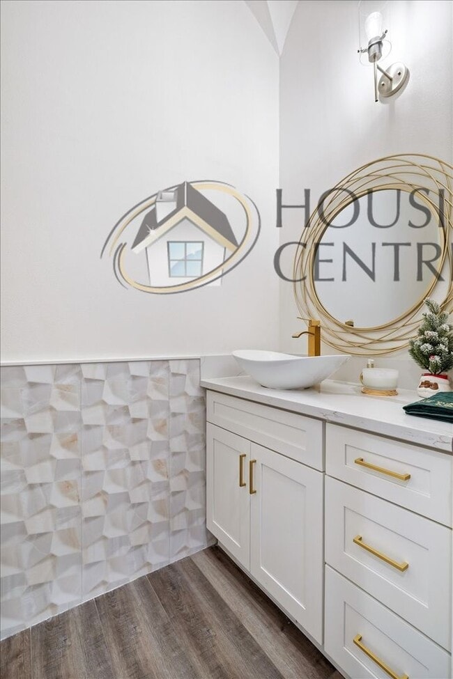 Building Photo - Breathtaking Luxury Custom Rental in Guard Gated Serrano Golf Community!!