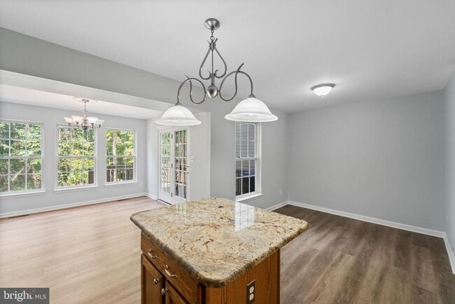 Building Photo - 15743 Viewpoint Cir