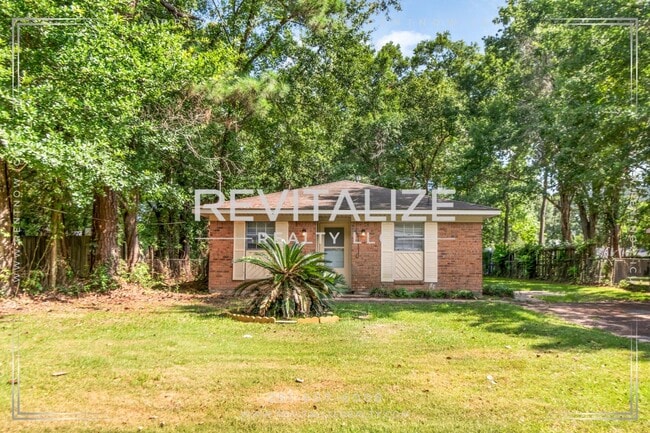 Building Photo - 3 Bedroom Bungalow in Mobile