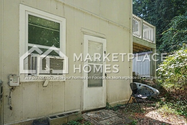 Building Photo - 1226 Coronada Dr