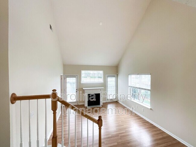 Building Photo - 217 Arlington Downs Blvd