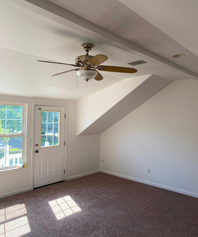 Building Photo - 5273 Trophy Dr